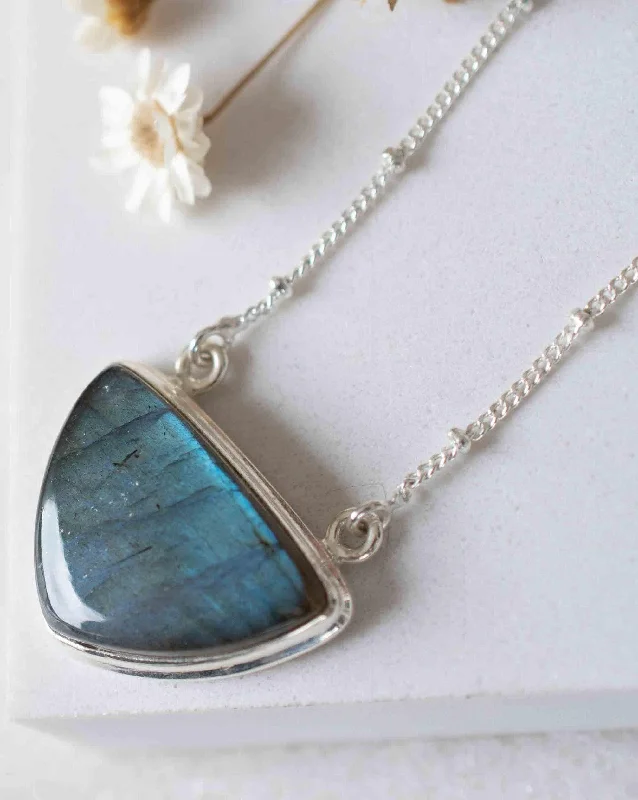 Bruna Necklace ~ Labradorite ~ Sterling Silver 925 ~ MN090